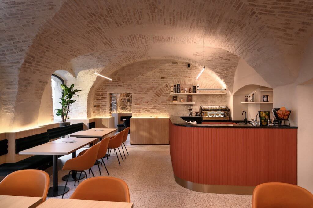 Pub_restaurant_Zlata_ladijca